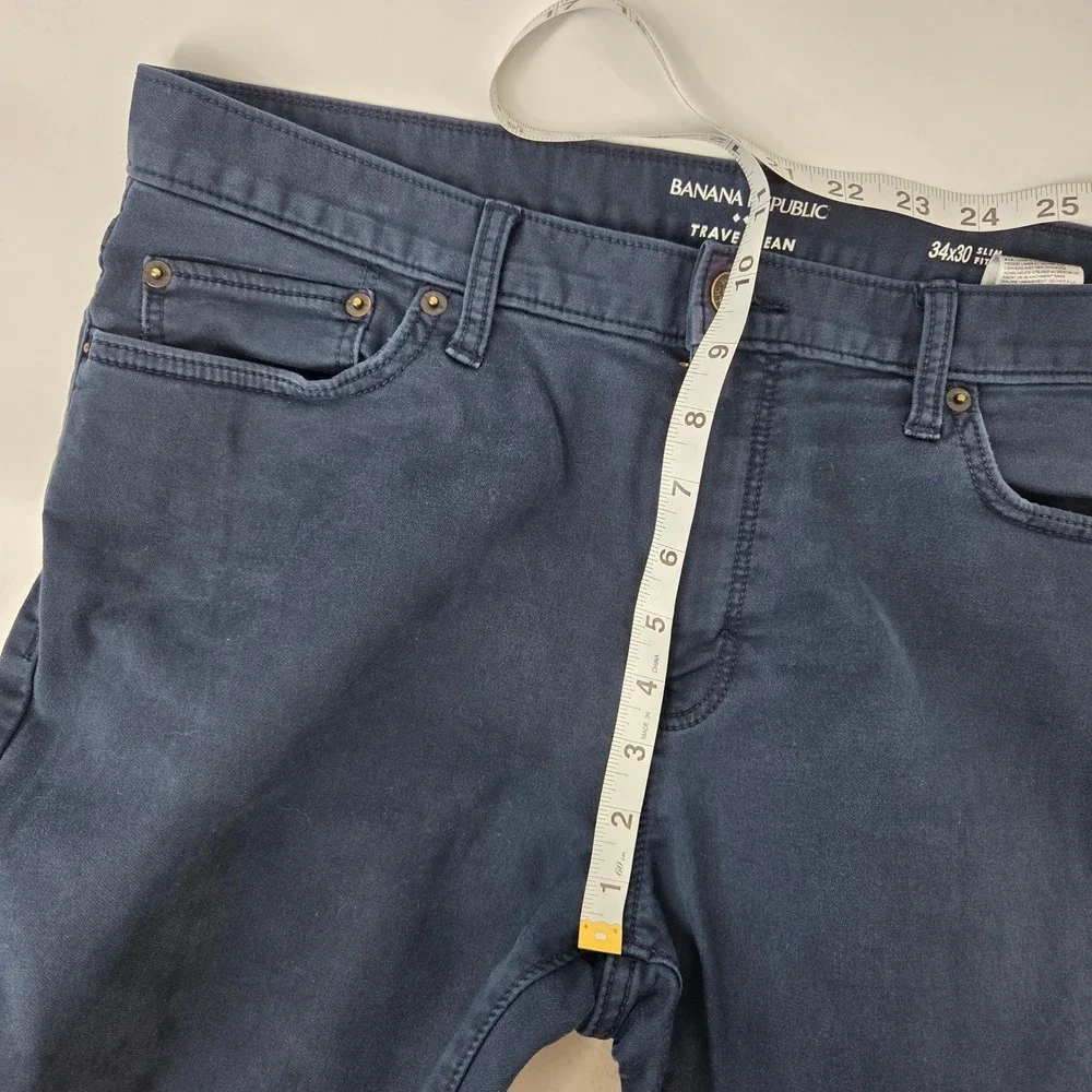 Banana Republic brand banana